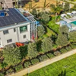 Maison d'hôtes Alternative & Scorrano (Apulia)