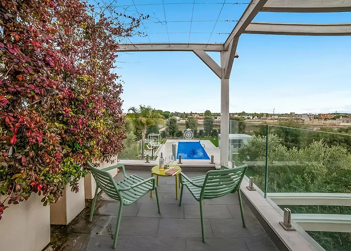 Alternative & 4* Scorrano (Apulia)