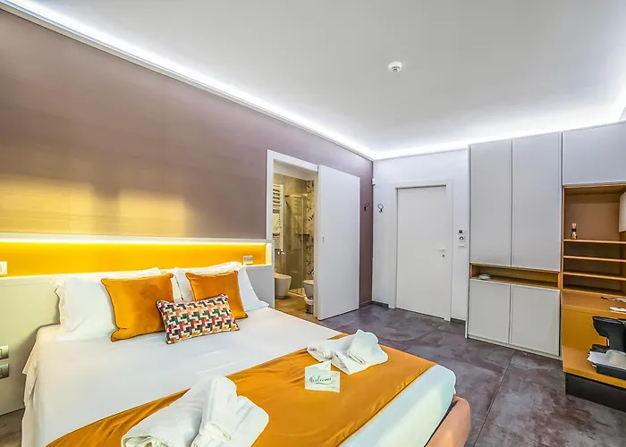 Alternative & 4* Scorrano (Apulia)